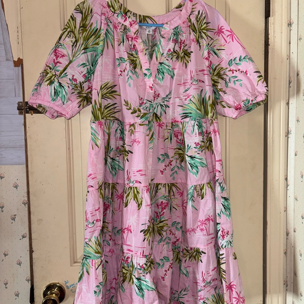 crown & ivy Pink Tropical Tiered Maxi Dress